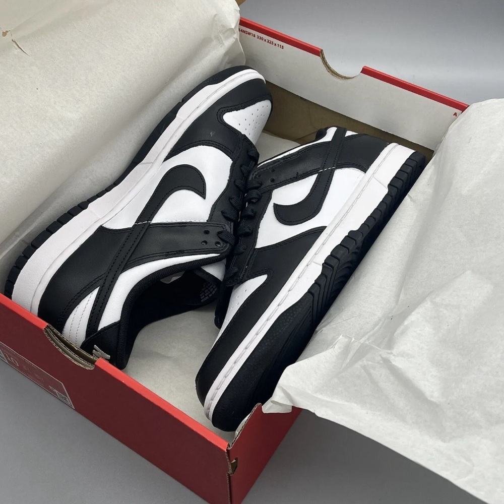 Nike Panda Dunks